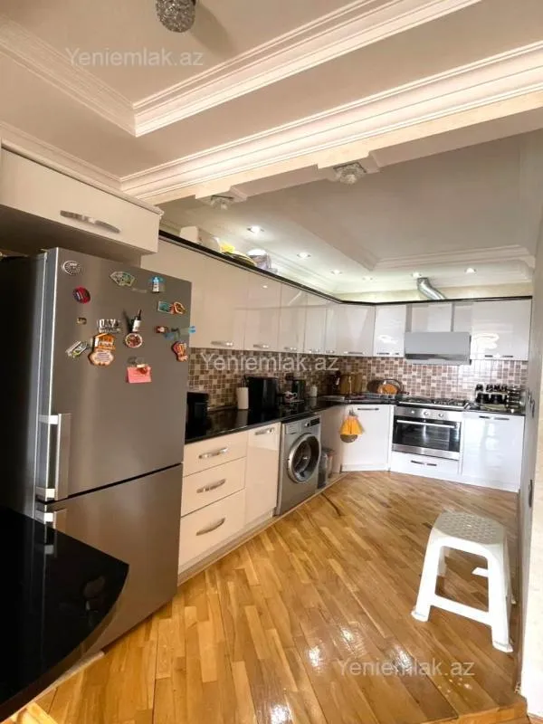 Satılır 2 otaqlı yeni tikili 85 m²