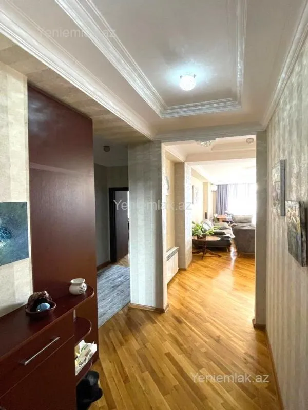 Satılır 2 otaqlı yeni tikili 85 m²
