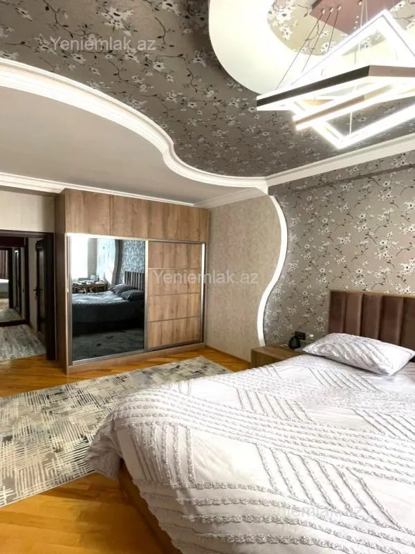 Satılır 2 otaqlı yeni tikili 85 m²