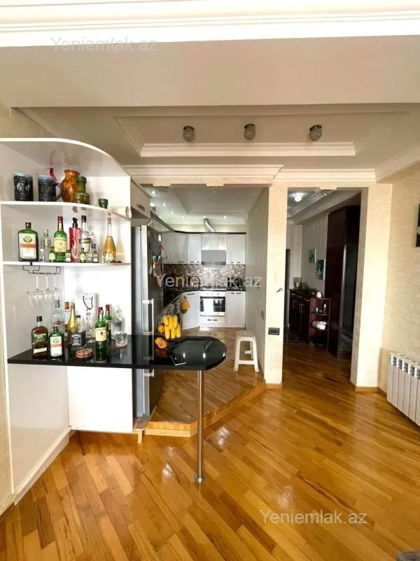 Satılır 2 otaqlı yeni tikili 85 m²