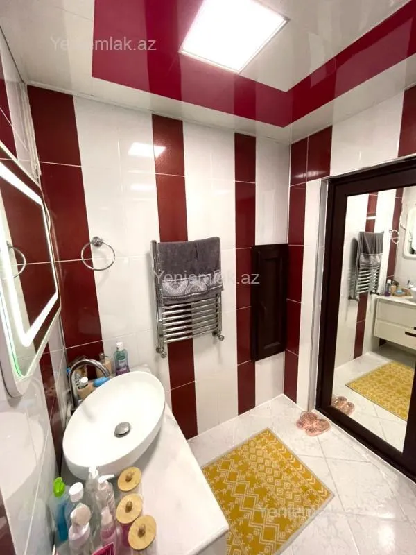 Satılır 2 otaqlı yeni tikili 85 m²