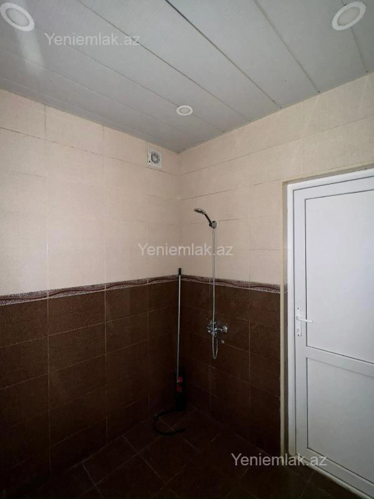 Satılır 2 otaqlı yeni tikili 102 m²