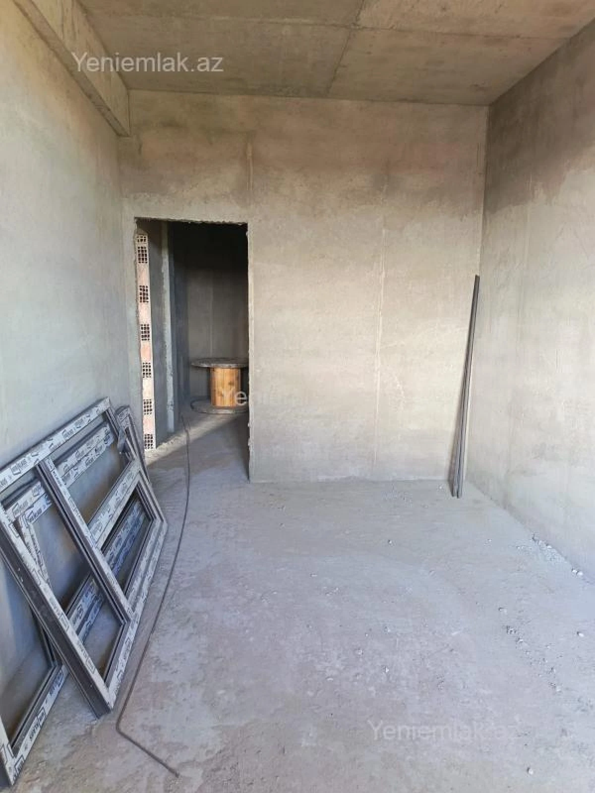 Satılır 2 otaqlı yeni tikili 60.5 m²