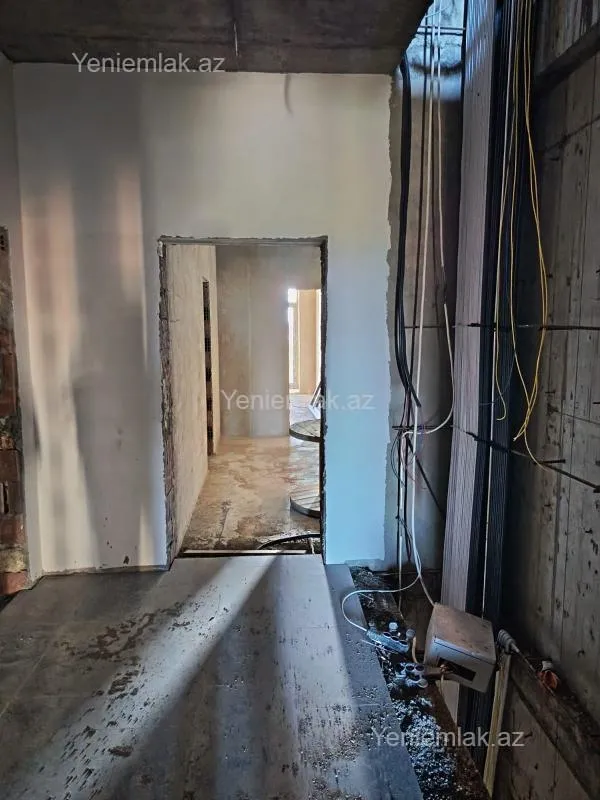 Satılır 2 otaqlı yeni tikili 60.5 m²