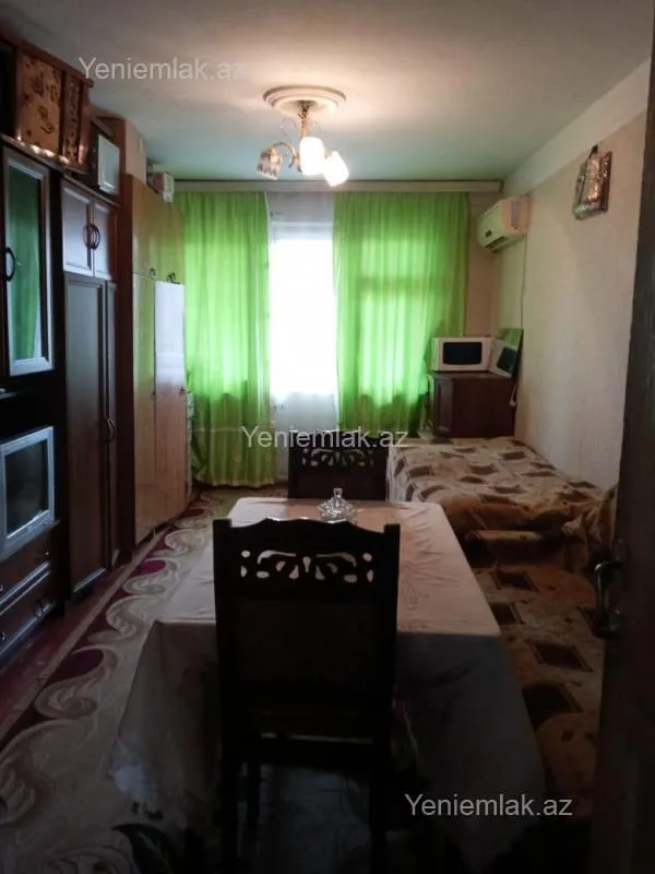 Satılır 3 otaqlı köhnə tikili 64 m²