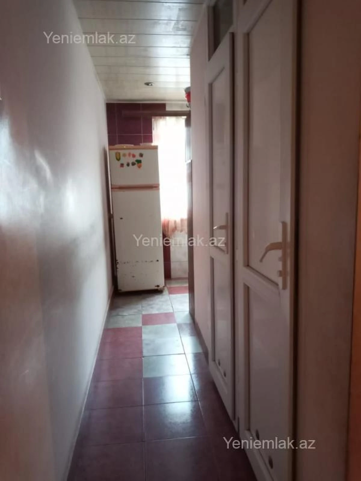 Satılır 3 otaqlı köhnə tikili 64 m²