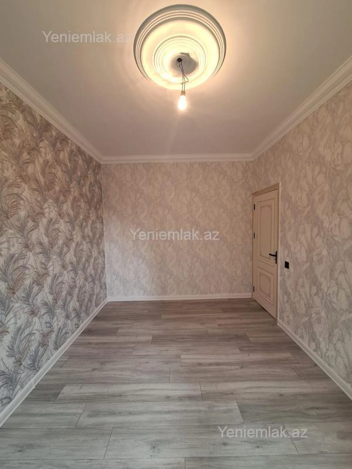 Satılır 3 otaqlı köhnə tikili 74 m²