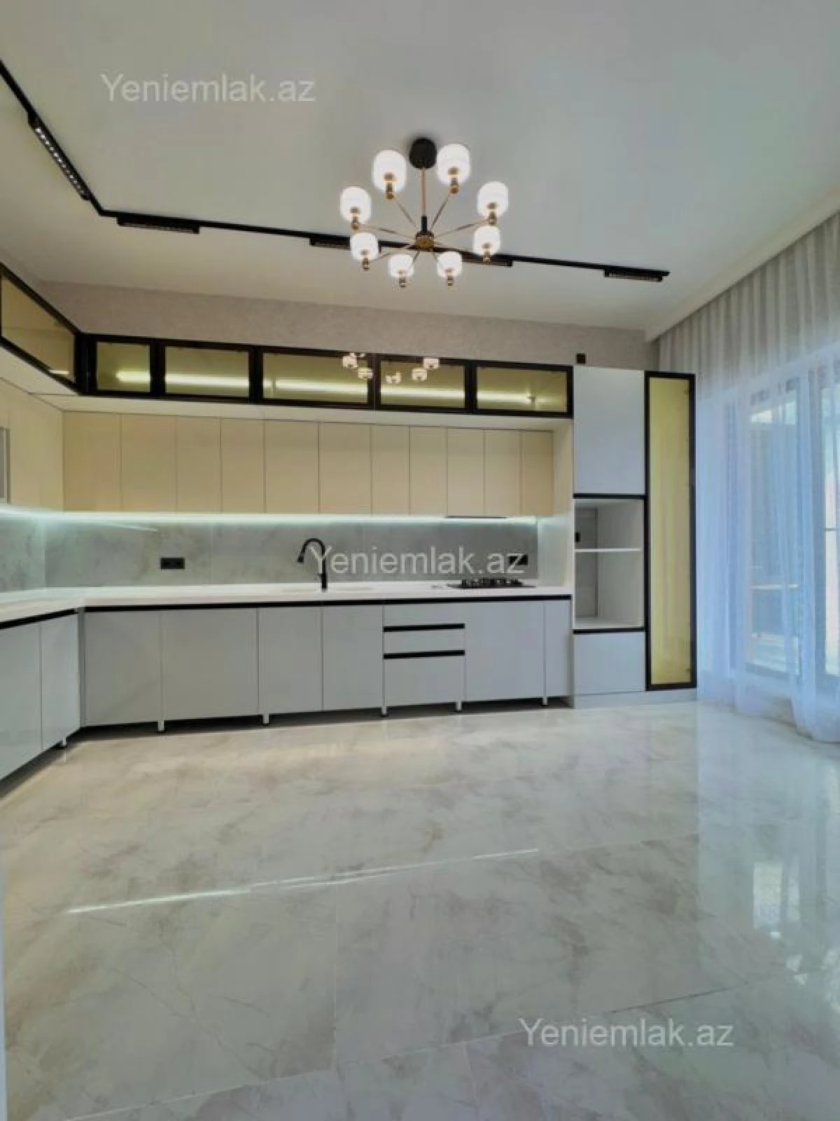 Satılır 4 otaqlı həyət evi 180 m²