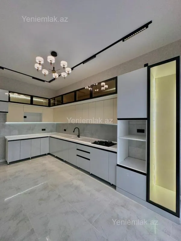 Satılır 4 otaqlı həyət evi 180 m²