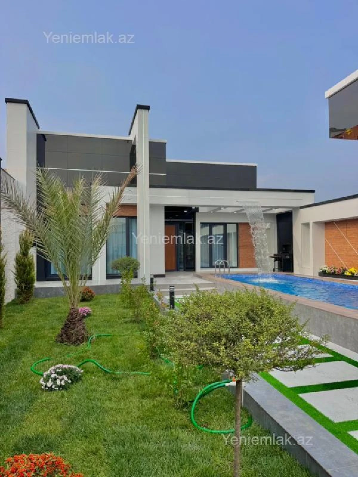 Satılır 4 otaqlı həyət evi 180 m²