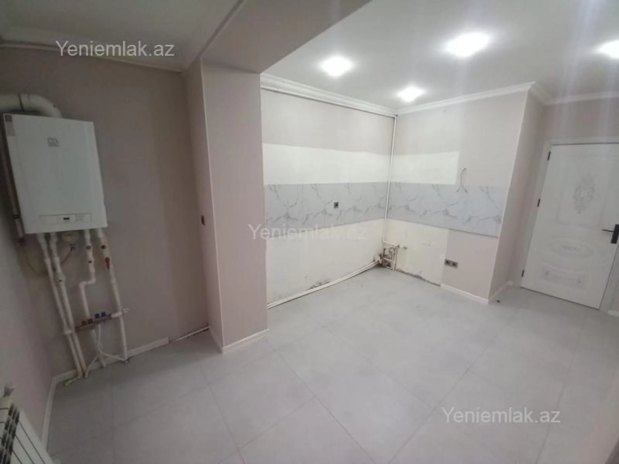 Satılır 3 otaqlı köhnə tikili 75 m²