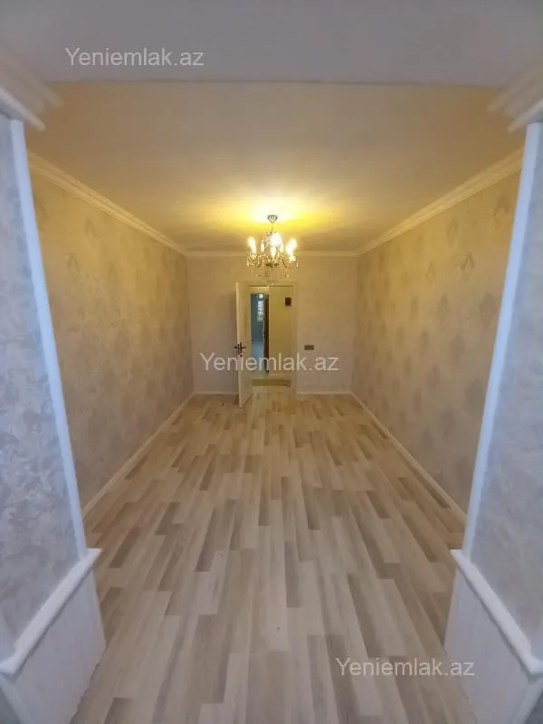 Satılır 3 otaqlı köhnə tikili 75 m²