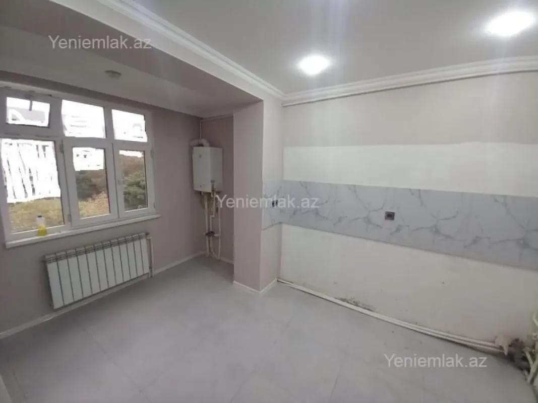 Satılır 3 otaqlı köhnə tikili 75 m²