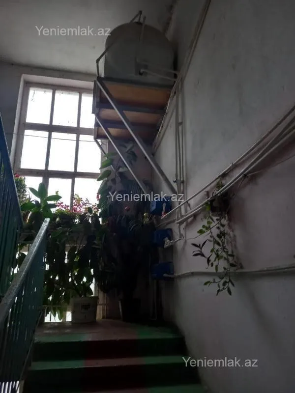 Satılır 3 otaqlı köhnə tikili 75 m²