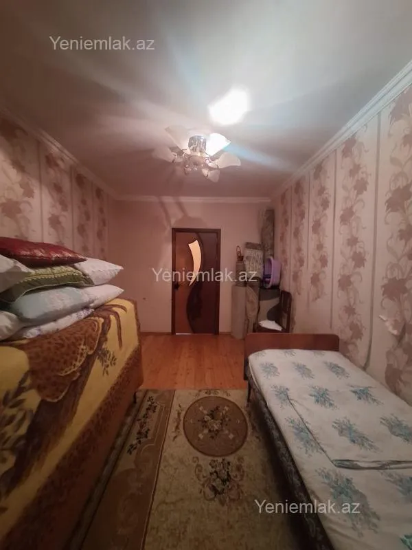 Satılır 3 otaqlı köhnə tikili 72 m²
