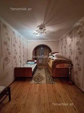 Satılır 3 otaqlı köhnə tikili 72 m²