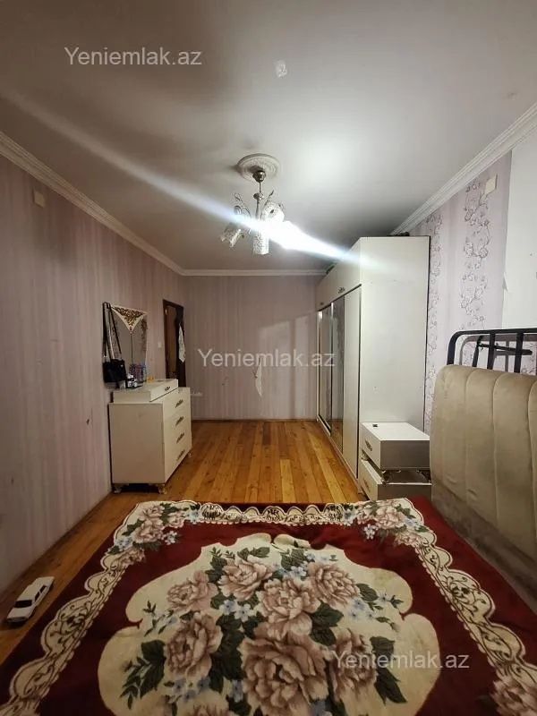 Satılır 3 otaqlı köhnə tikili 72 m²
