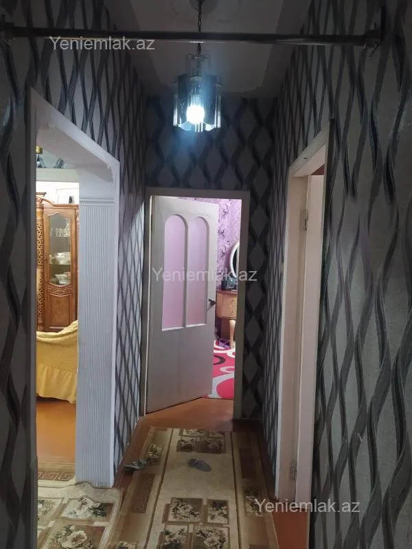 Satılır 3 otaqlı köhnə tikili 75 m²