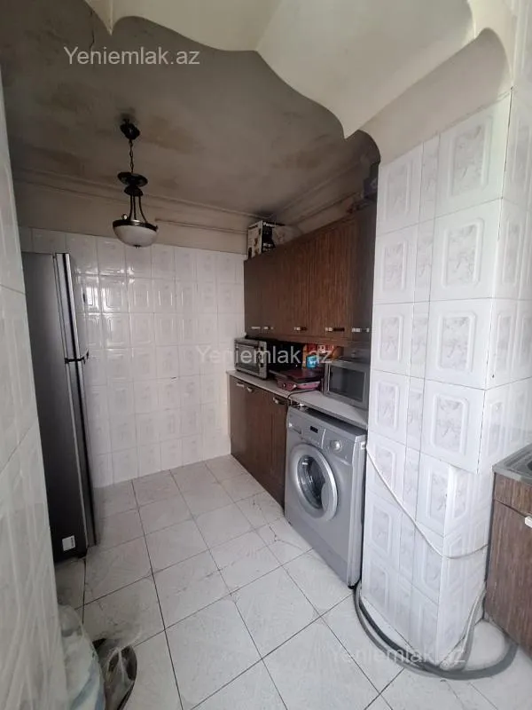 Satılır 3 otaqlı köhnə tikili 70 m²