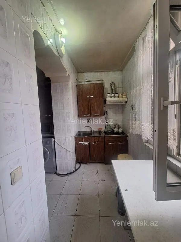 Satılır 3 otaqlı köhnə tikili 70 m²