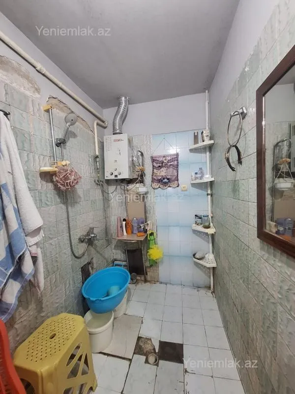 Satılır 3 otaqlı köhnə tikili 70 m²