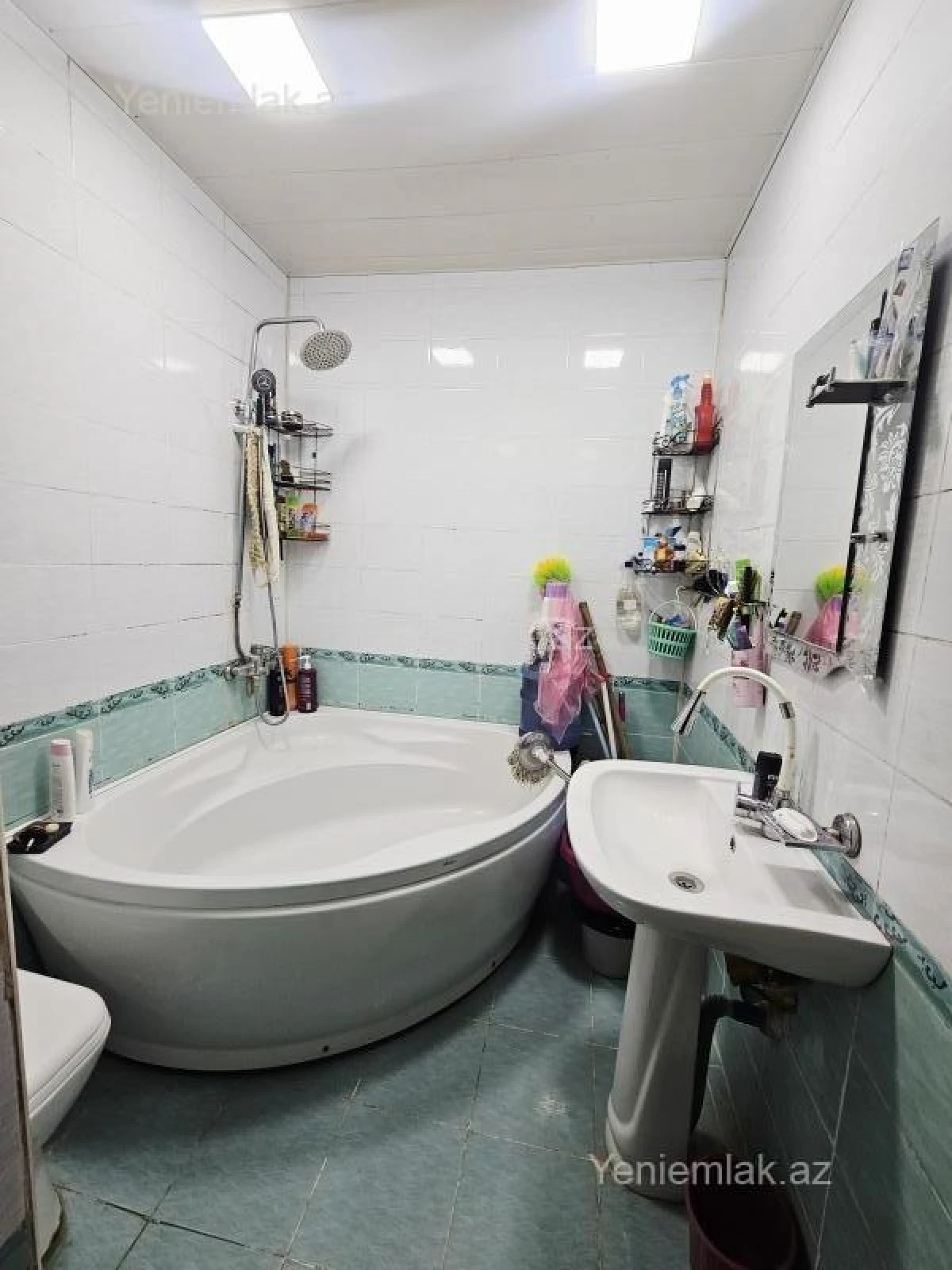 Satılır 2 otaqlı yeni tikili 60 m²