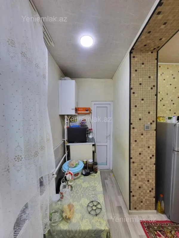 Satılır 2 otaqlı köhnə tikili 50 m²