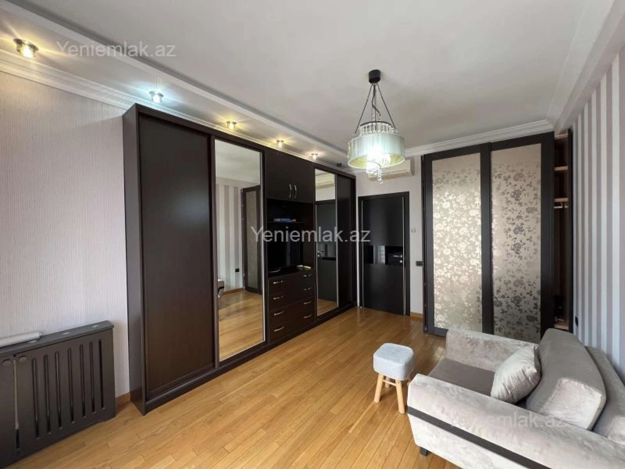 Satılır 4 otaqlı yeni tikili 217 m²
