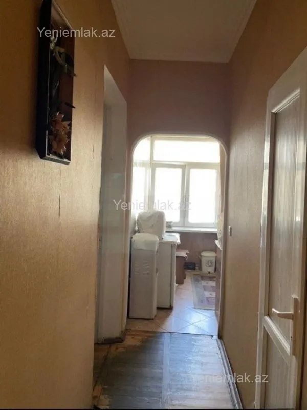 Satılır 3 otaqlı köhnə tikili 90 m²