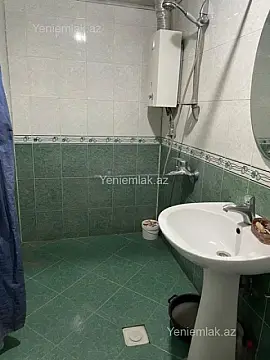 Satılır 3 otaqlı köhnə tikili 90 m²
