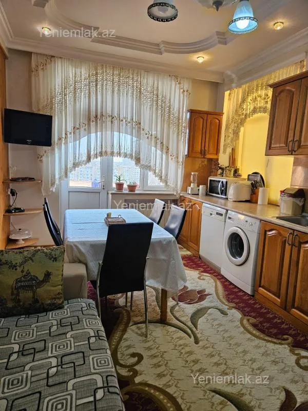 Satılır 3 otaqlı yeni tikili 141 m²