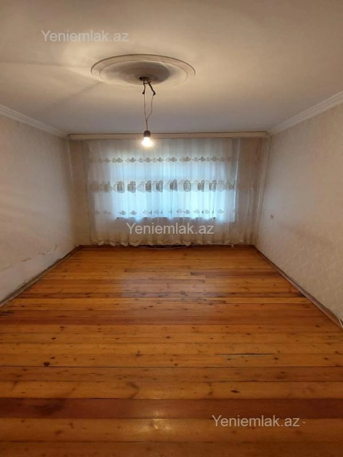 Satılır 3 otaqlı köhnə tikili 70 m²
