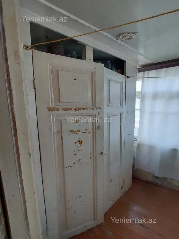 Satılır 3 otaqlı köhnə tikili 70 m²