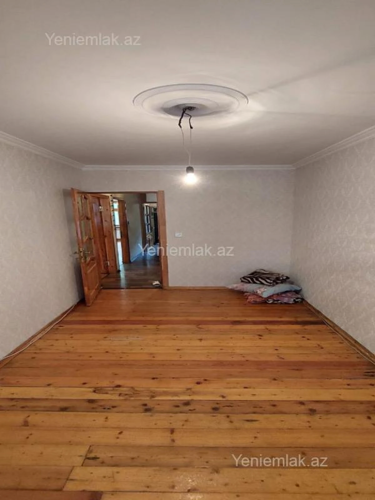 Satılır 3 otaqlı köhnə tikili 70 m²
