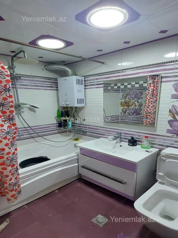 Satılır 3 otaqlı köhnə tikili 70 m²