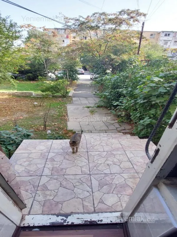 Satılır 3 otaqlı köhnə tikili 70 m²