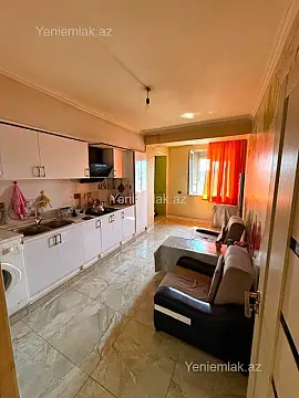 Satılır 2 otaqlı köhnə tikili 80 m²