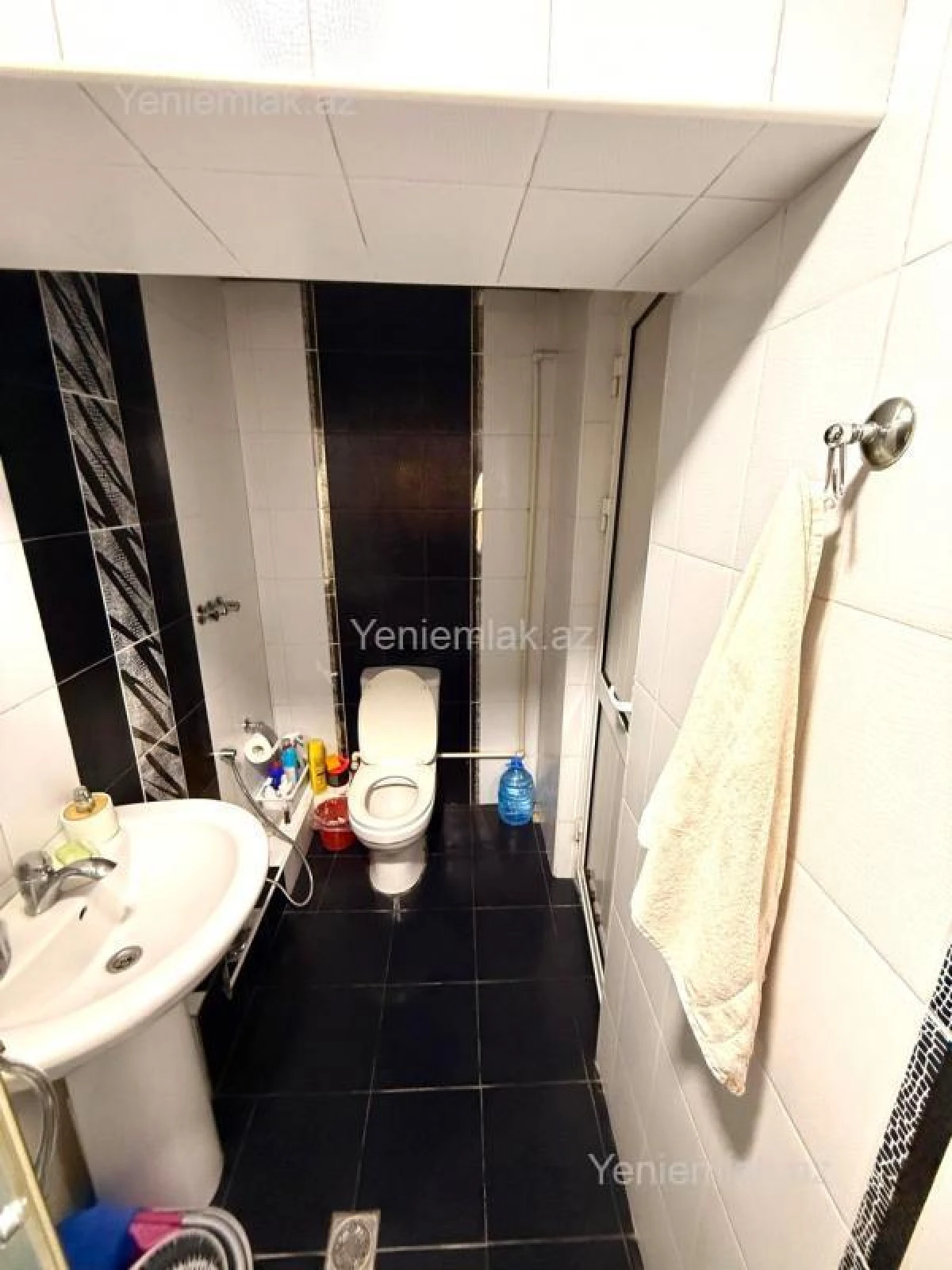 Satılır 2 otaqlı köhnə tikili 80 m²