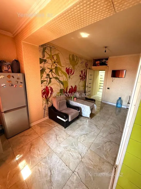 Satılır 2 otaqlı köhnə tikili 80 m²