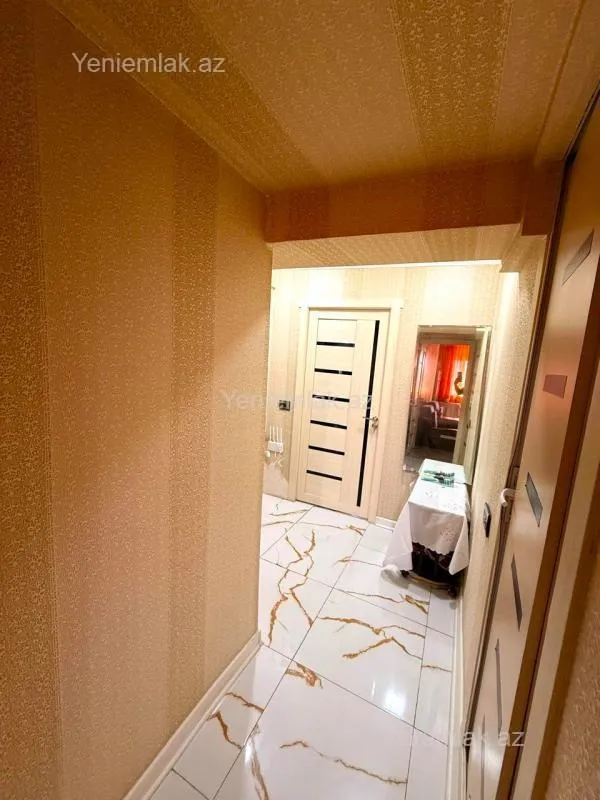 Satılır 2 otaqlı köhnə tikili 80 m²