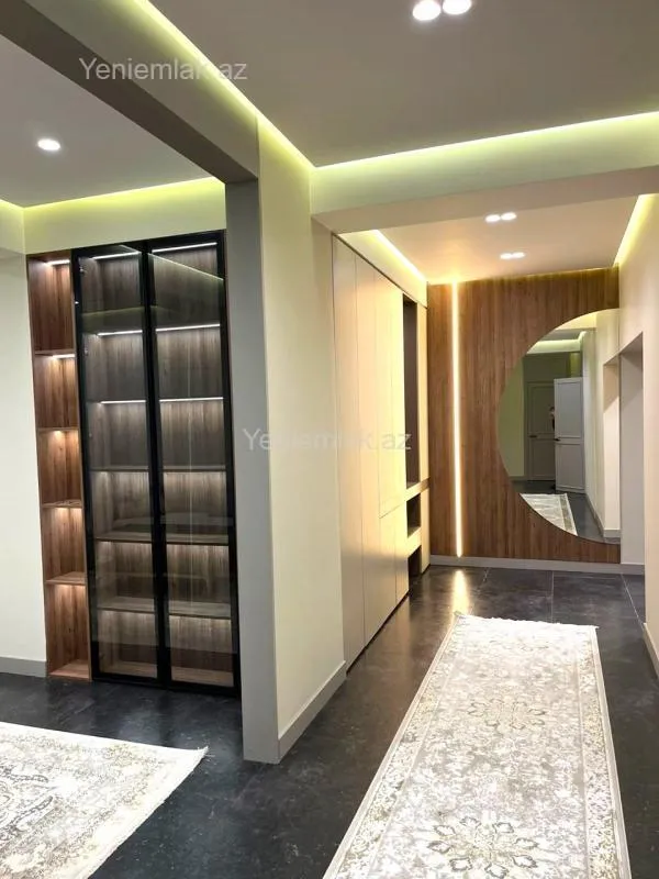 Satılır 4 otaqlı yeni tikili 185 m²