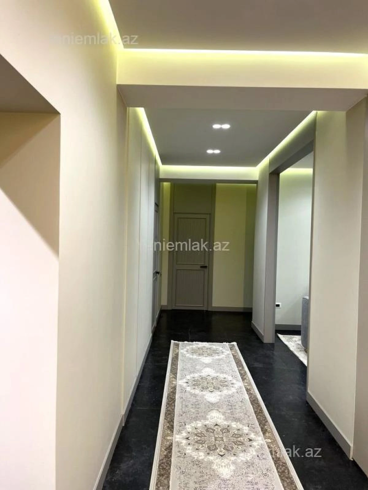 Satılır 4 otaqlı yeni tikili 185 m²