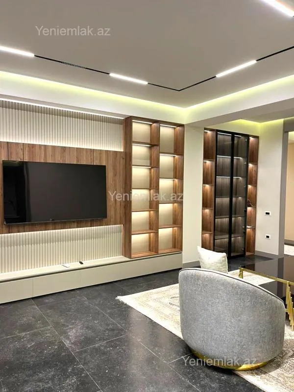 Satılır 4 otaqlı yeni tikili 185 m²