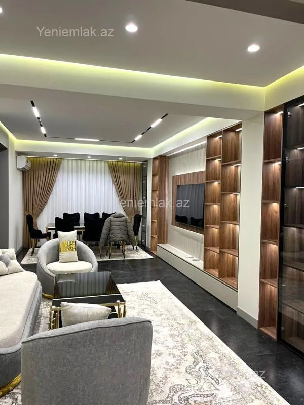 Satılır 4 otaqlı yeni tikili 185 m²