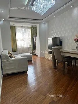 Satılır 4 otaqlı köhnə tikili 100 m²