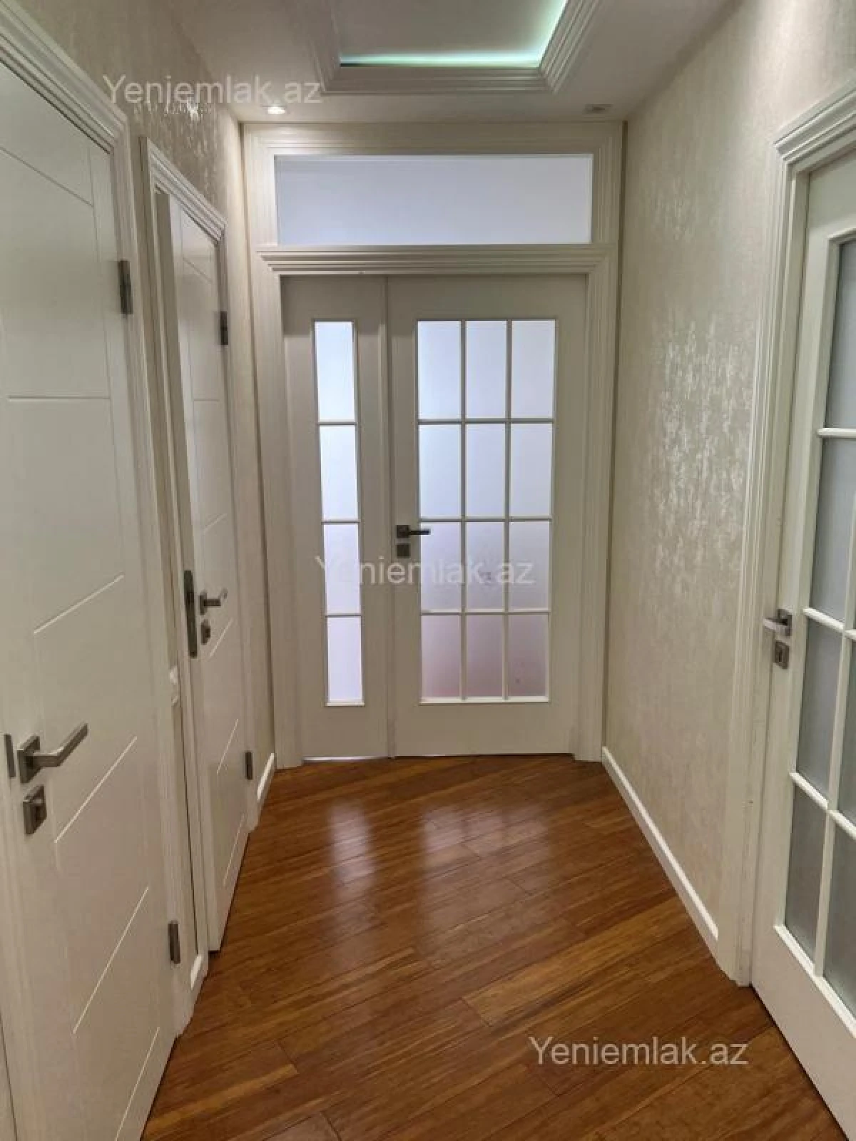 Satılır 4 otaqlı köhnə tikili 100 m²