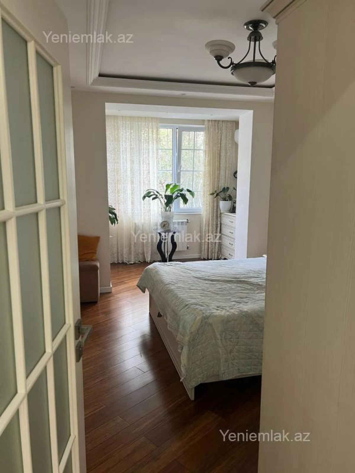 Satılır 4 otaqlı köhnə tikili 100 m²