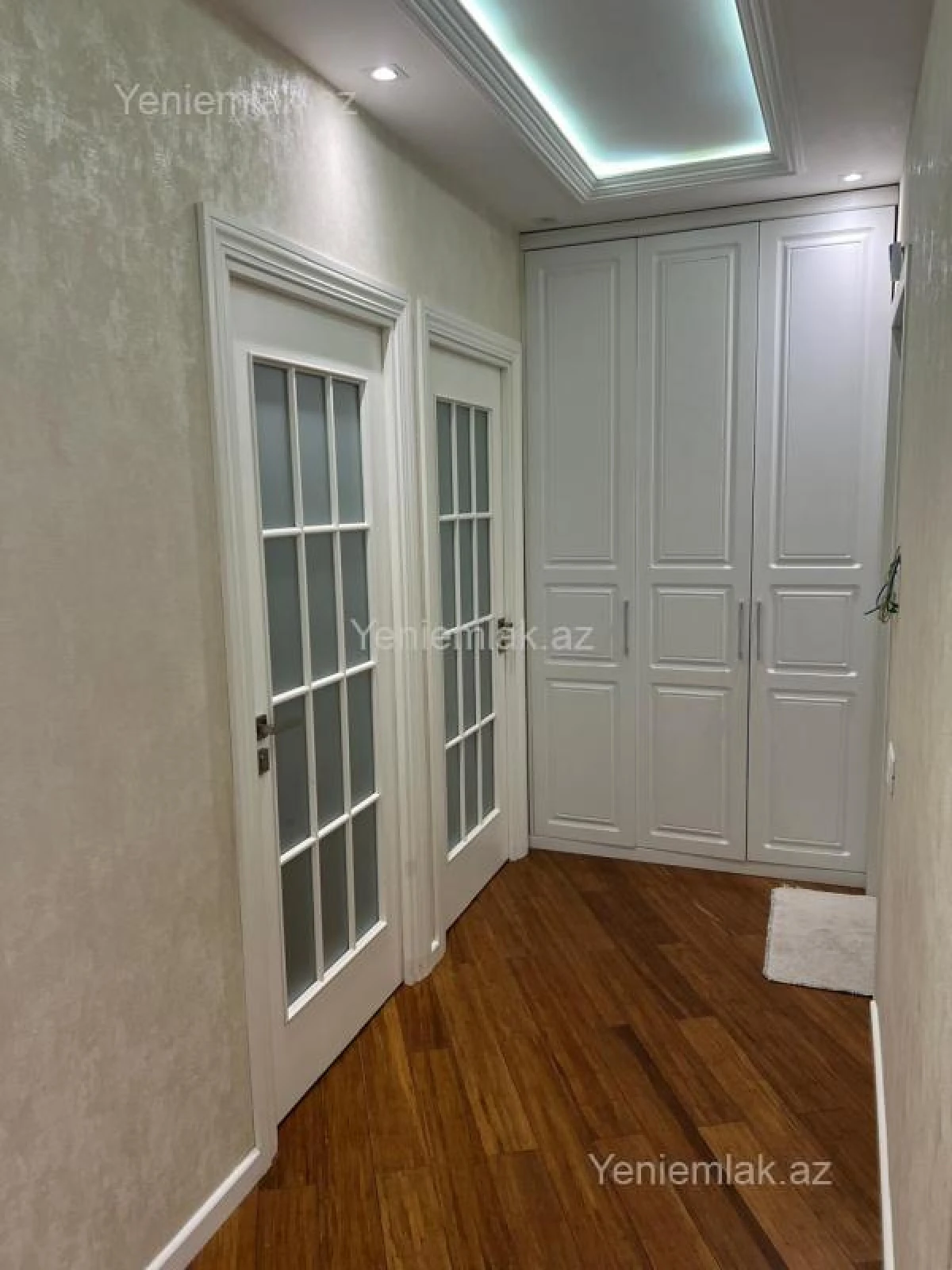 Satılır 4 otaqlı köhnə tikili 100 m²