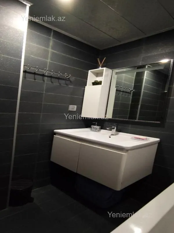 Satılır 3 otaqlı yeni tikili 65 m²