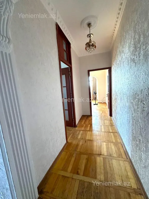 Satılır 3 otaqlı köhnə tikili 71 m²